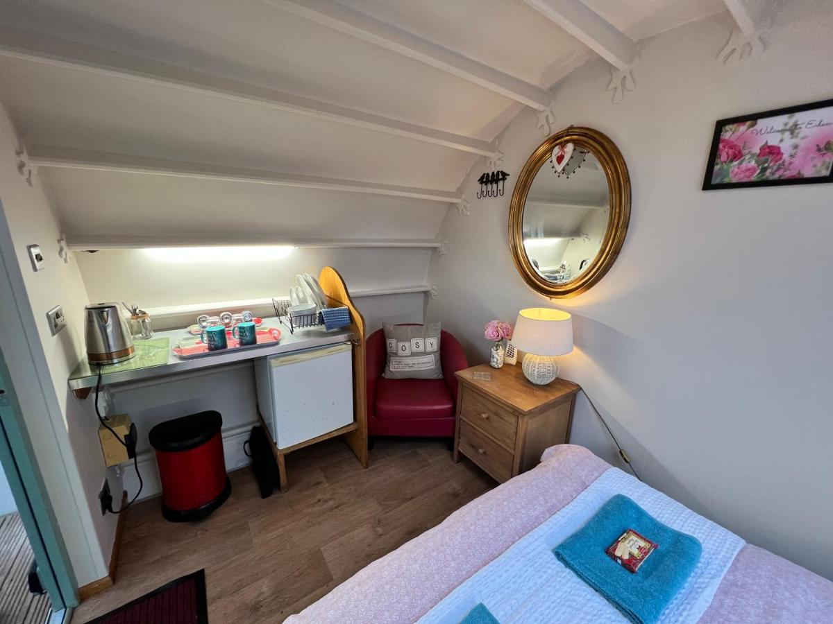 Berwick St James Stonehenge Campsite & Glamping酒店 外观 照片